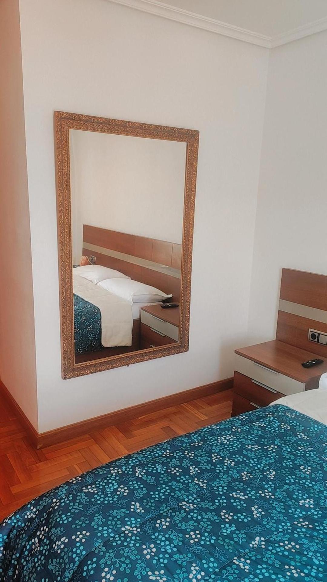 Habitacion Renfe Pamplona Ngoại thất bức ảnh